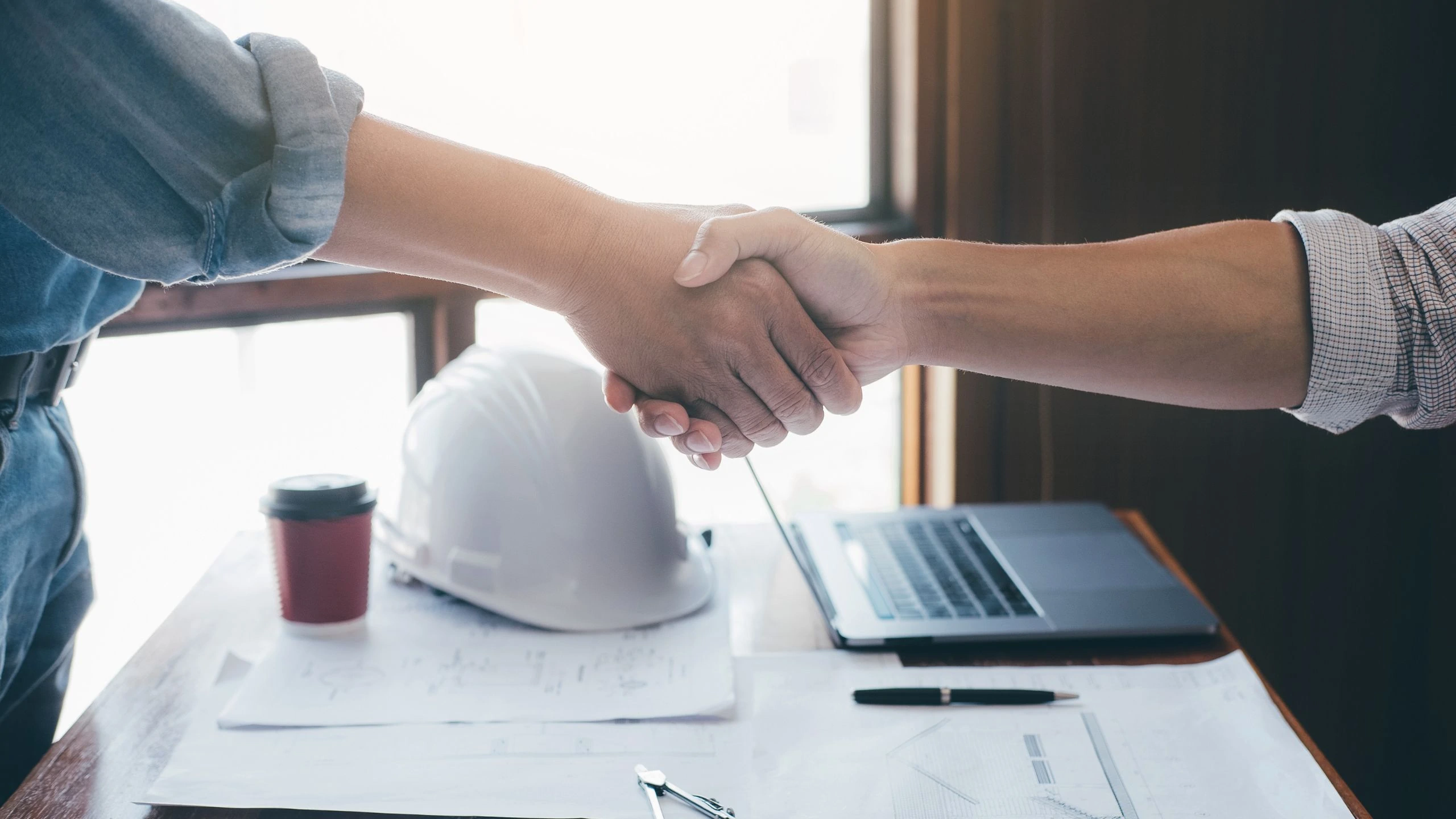 Choosing a Reliable Local Home Contractor: 5 Things to Consider