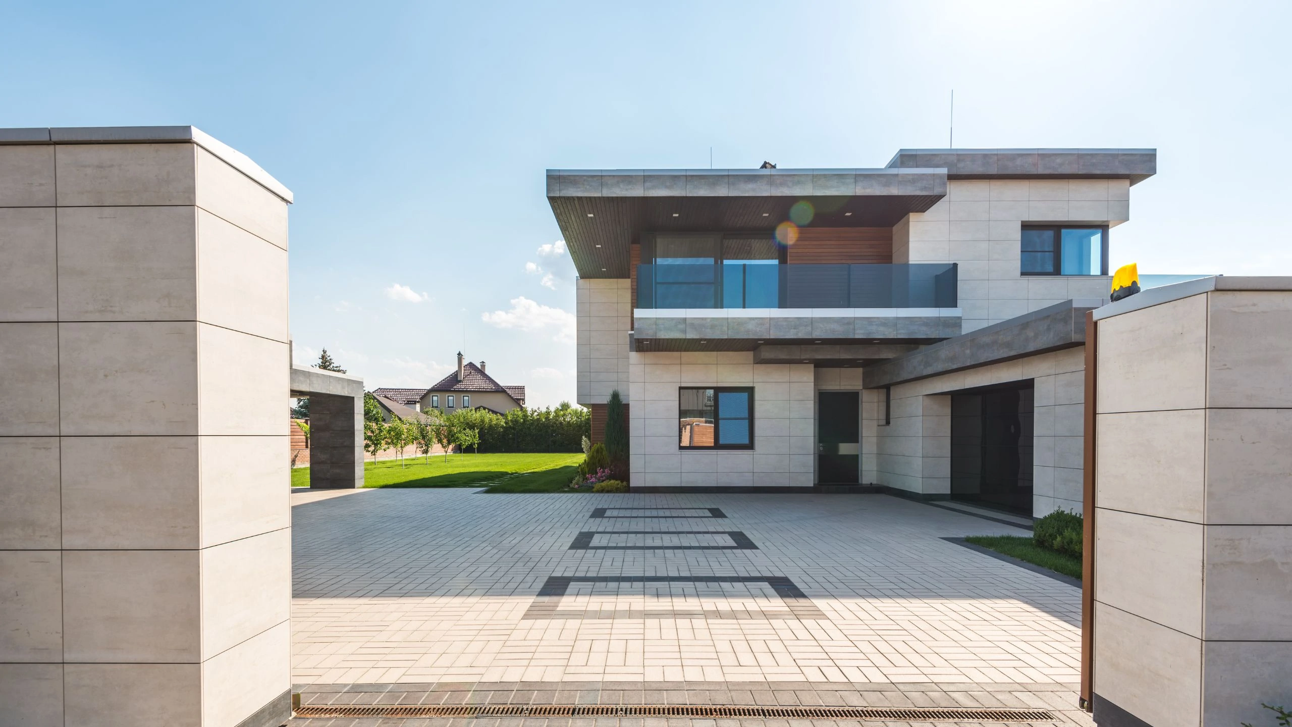 7 Key Advantages of SB9 Development vs Traditional Development